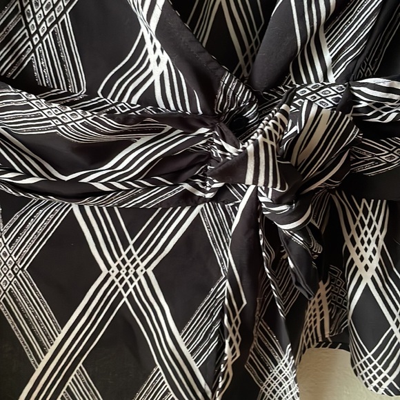 Vintage black cream long sleeve wrap style collared blouse by Covington - Picture 2 of 7